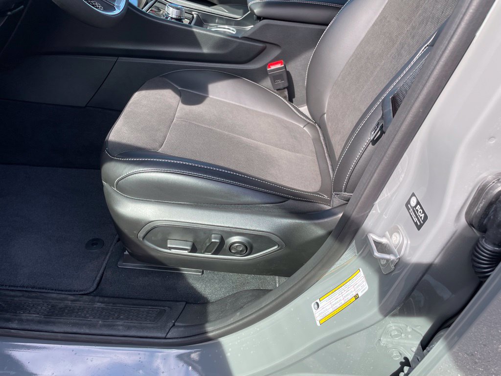 New 2027 Jeep Grand Cherokee Altitude AWD/4WD image 10
