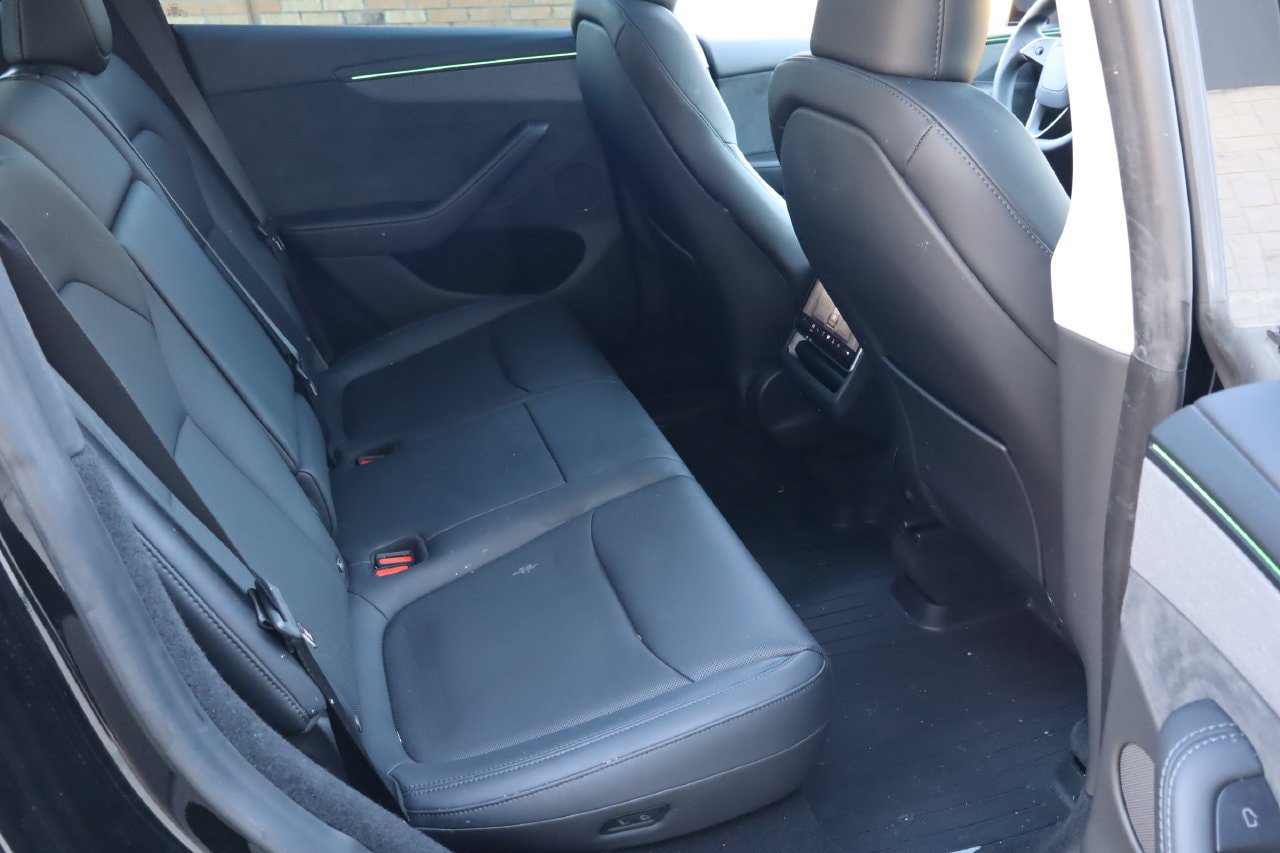 Used 2026 Tesla Model Y Long Range AWD/4WD image 16