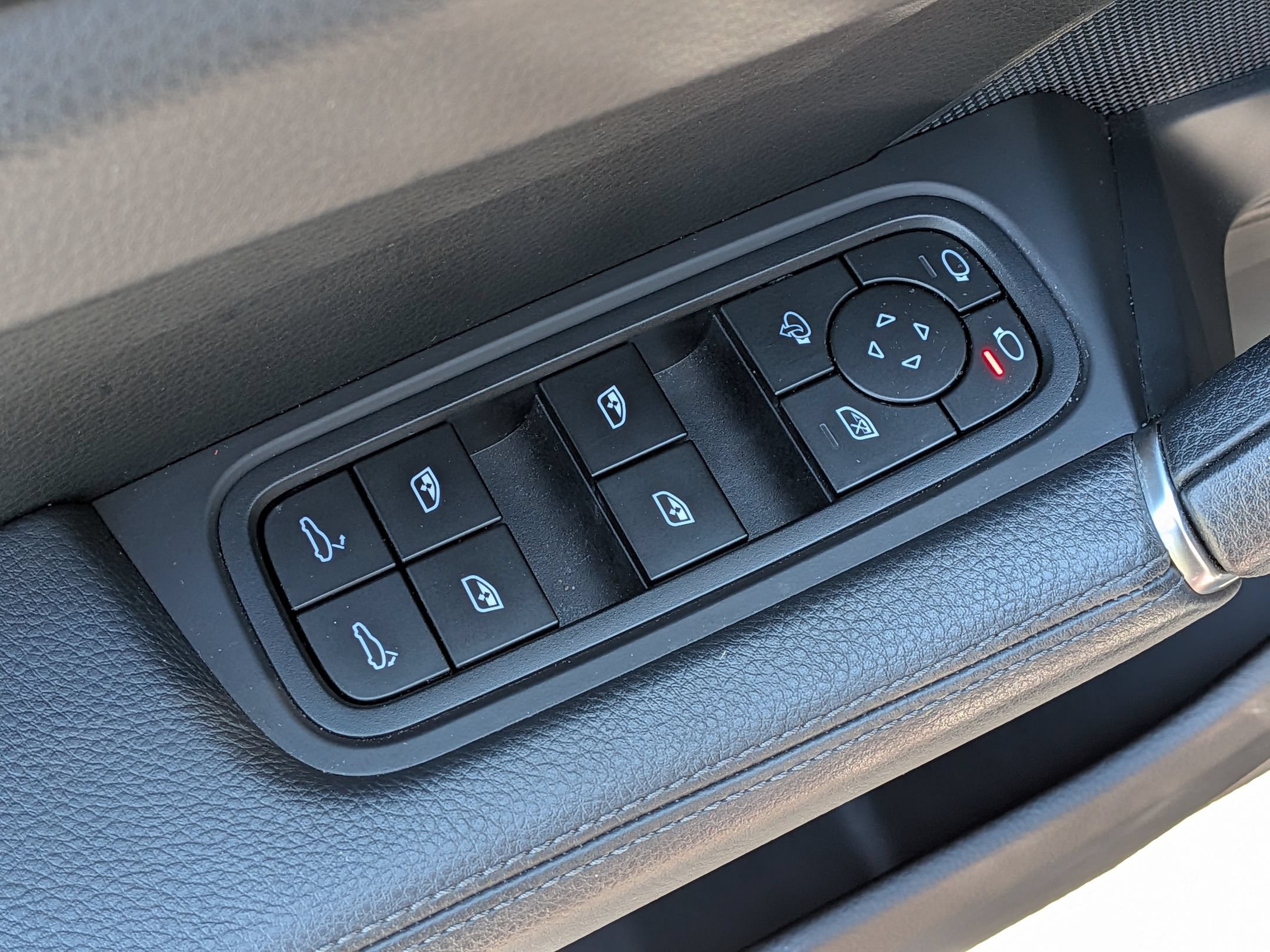 Certified 2023 Porsche Cayenne Platinum Edition AWD/4WD image 24
