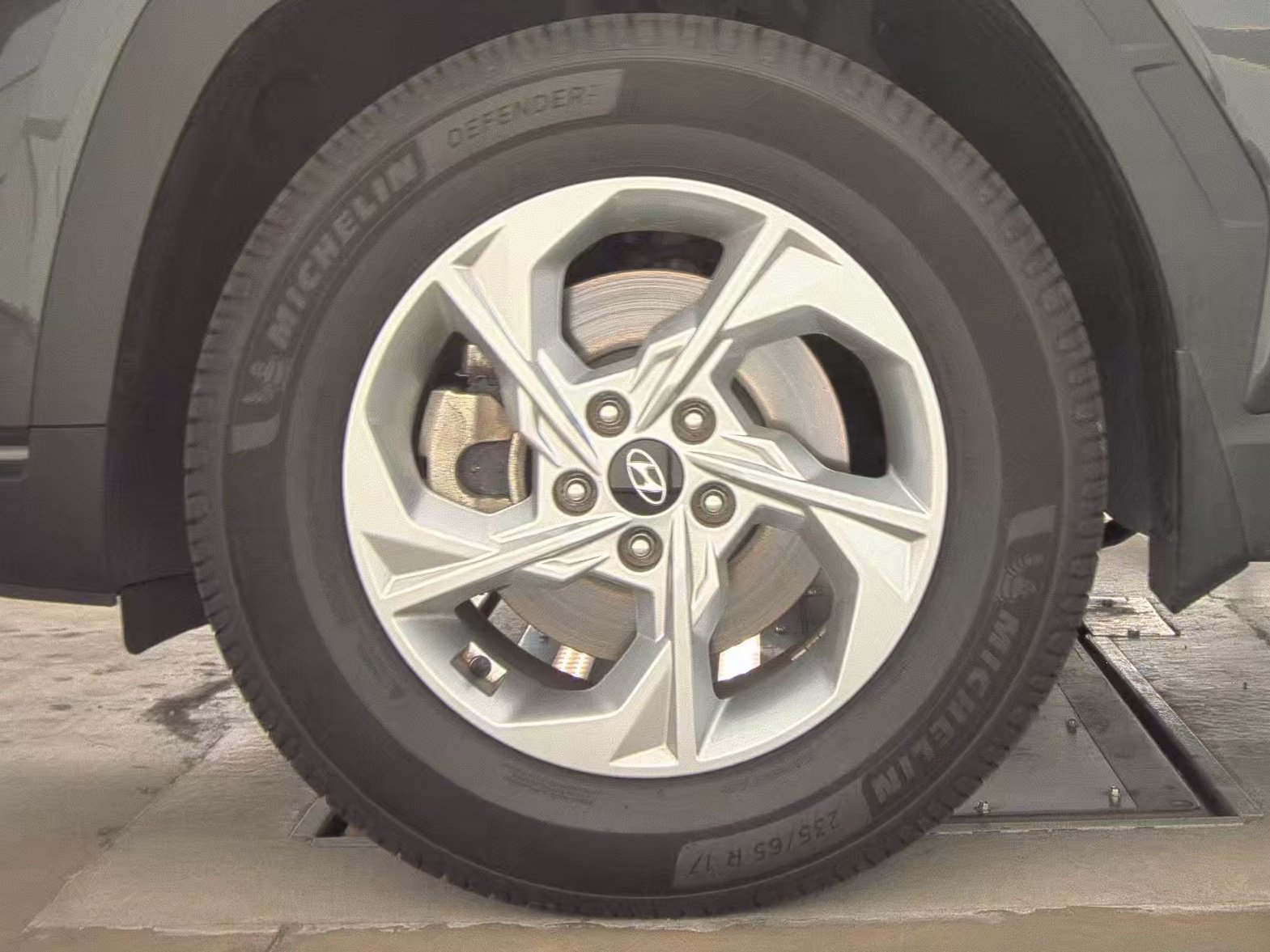 Used 2023 Hyundai Tucson SEL w/ Cargo Package AWD/4WD image 8