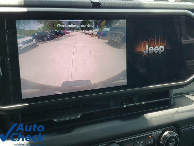 Used 2024 Jeep Wrangler Unlimited Sahara w/ Safety Group AWD/4WD image 27