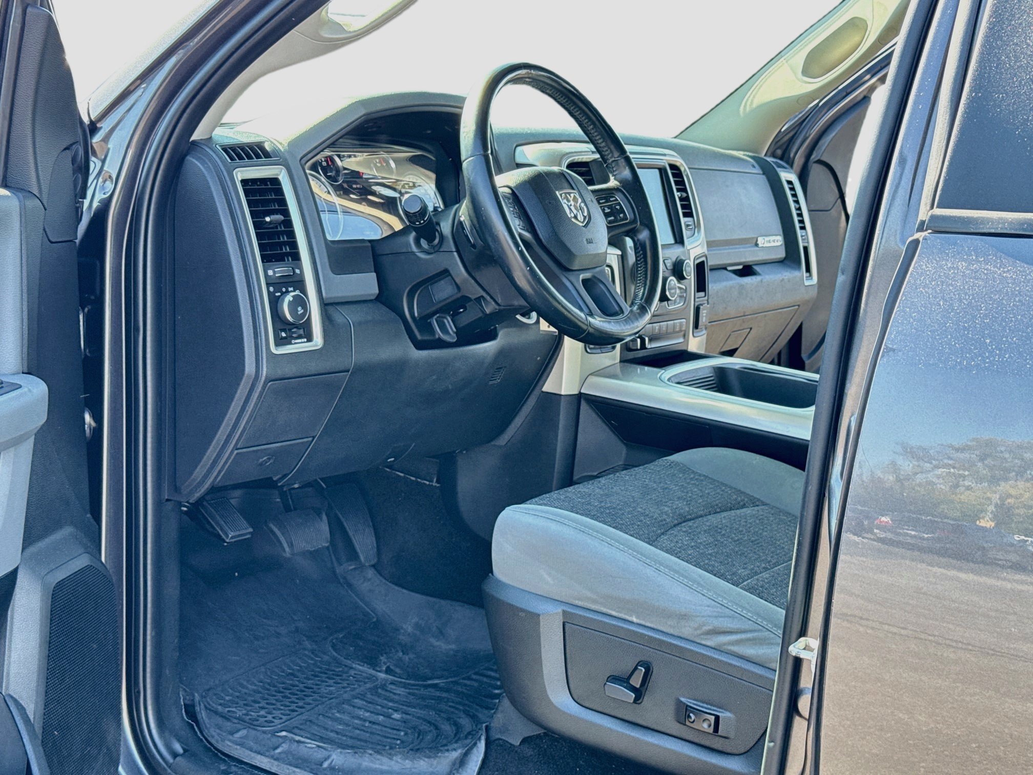 Used 2017 RAM 1500 Big Horn AWD/4WD image 11