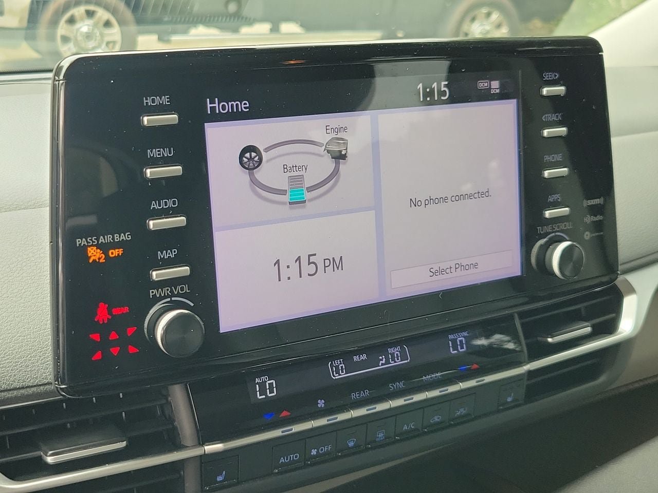 Used 2023 Toyota Sienna XLE FWD image 25