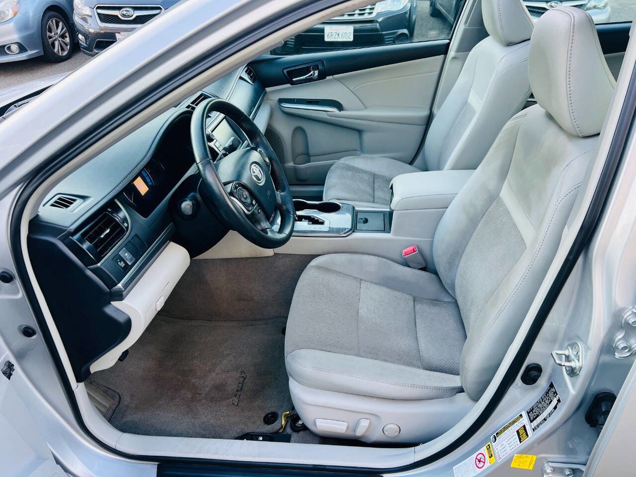 Used 2013 Toyota Camry XLE w/ Leather Pkg image 15