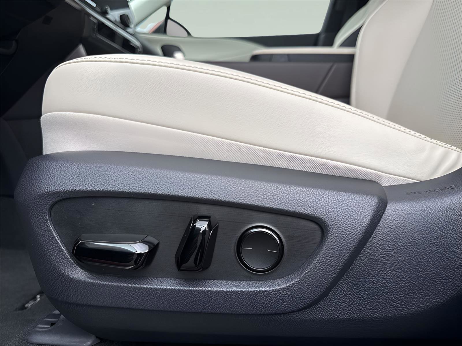 Used 2024 Lexus RX 350 Premium w/ Accessory Package (K3) image 10