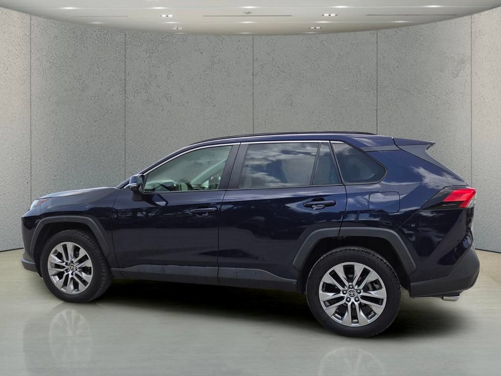 Used 2022 Toyota RAV4 XLE Premium FWD image 8