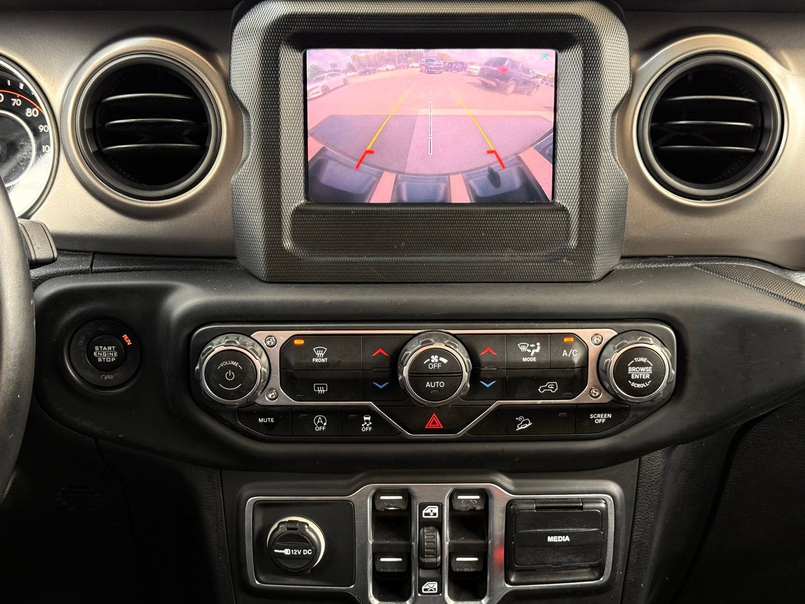 Used 2018 Jeep Wrangler Unlimited Sport S image 44