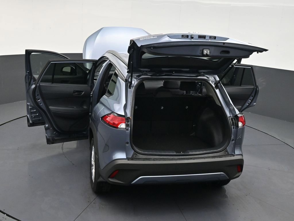 Used 2024 Toyota Corolla Cross LE image 32