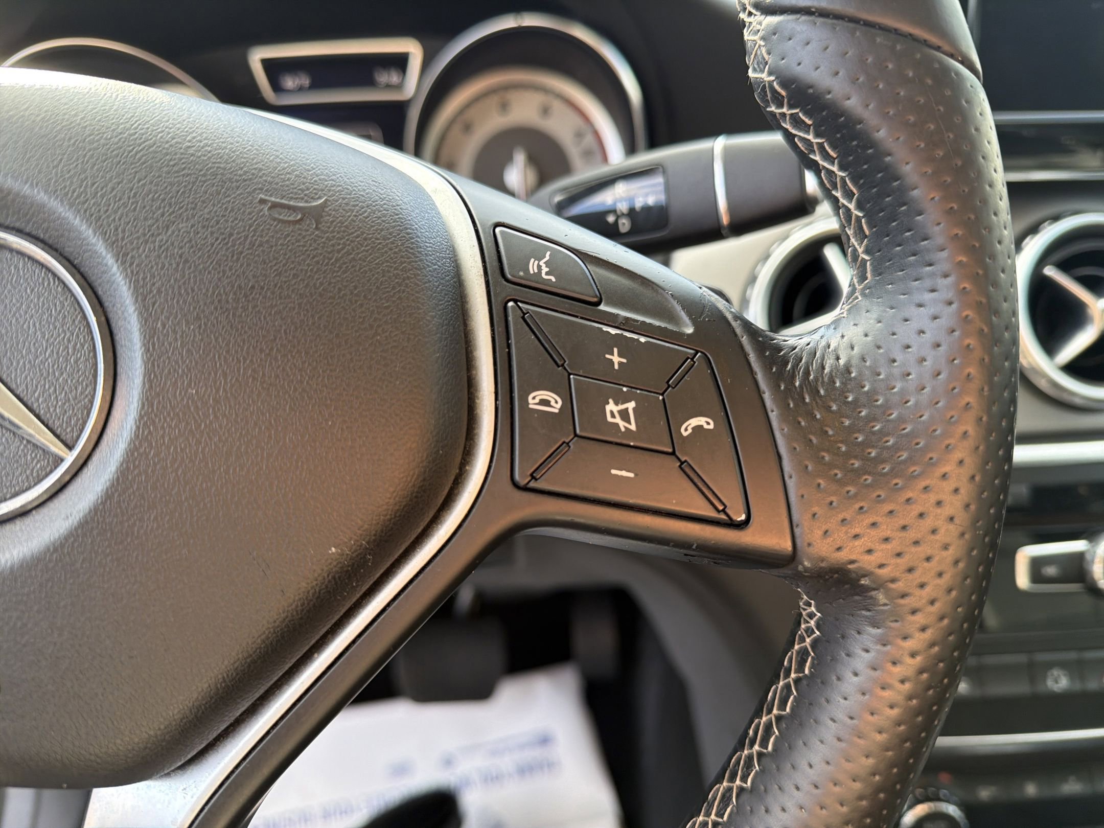 Used 2015 Mercedes-Benz GLA 250 4MATIC image 14