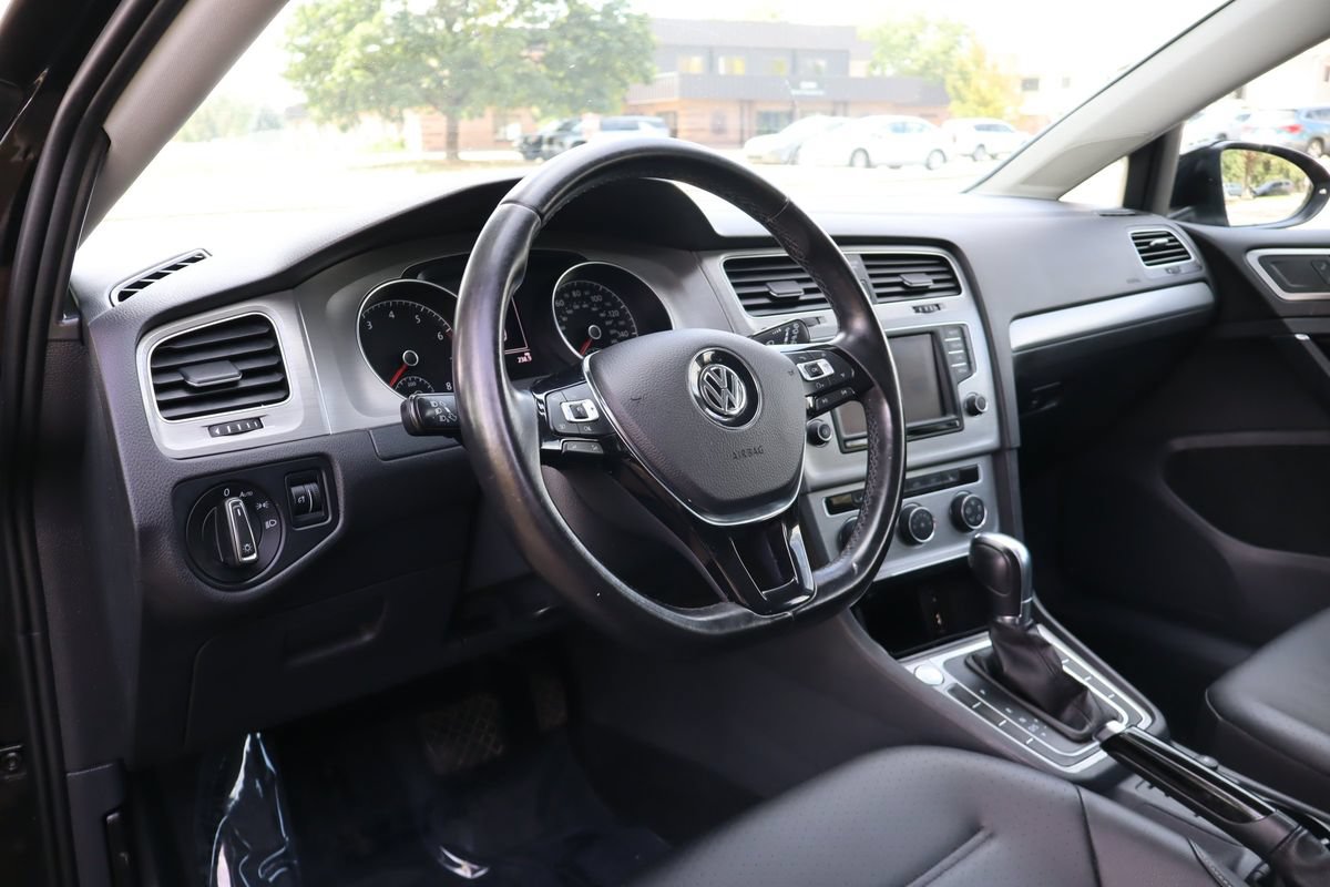 Used 2016 Volkswagen Golf Limited Edition FWD image 15