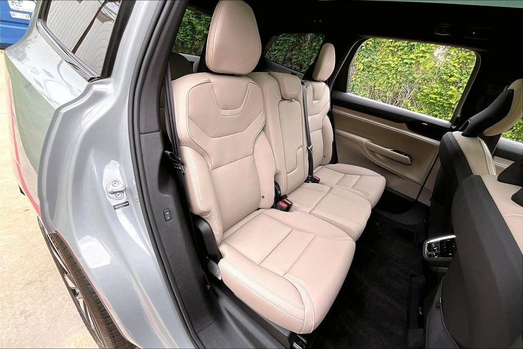 New 2026 Volvo EX90 Plus RWD image 16