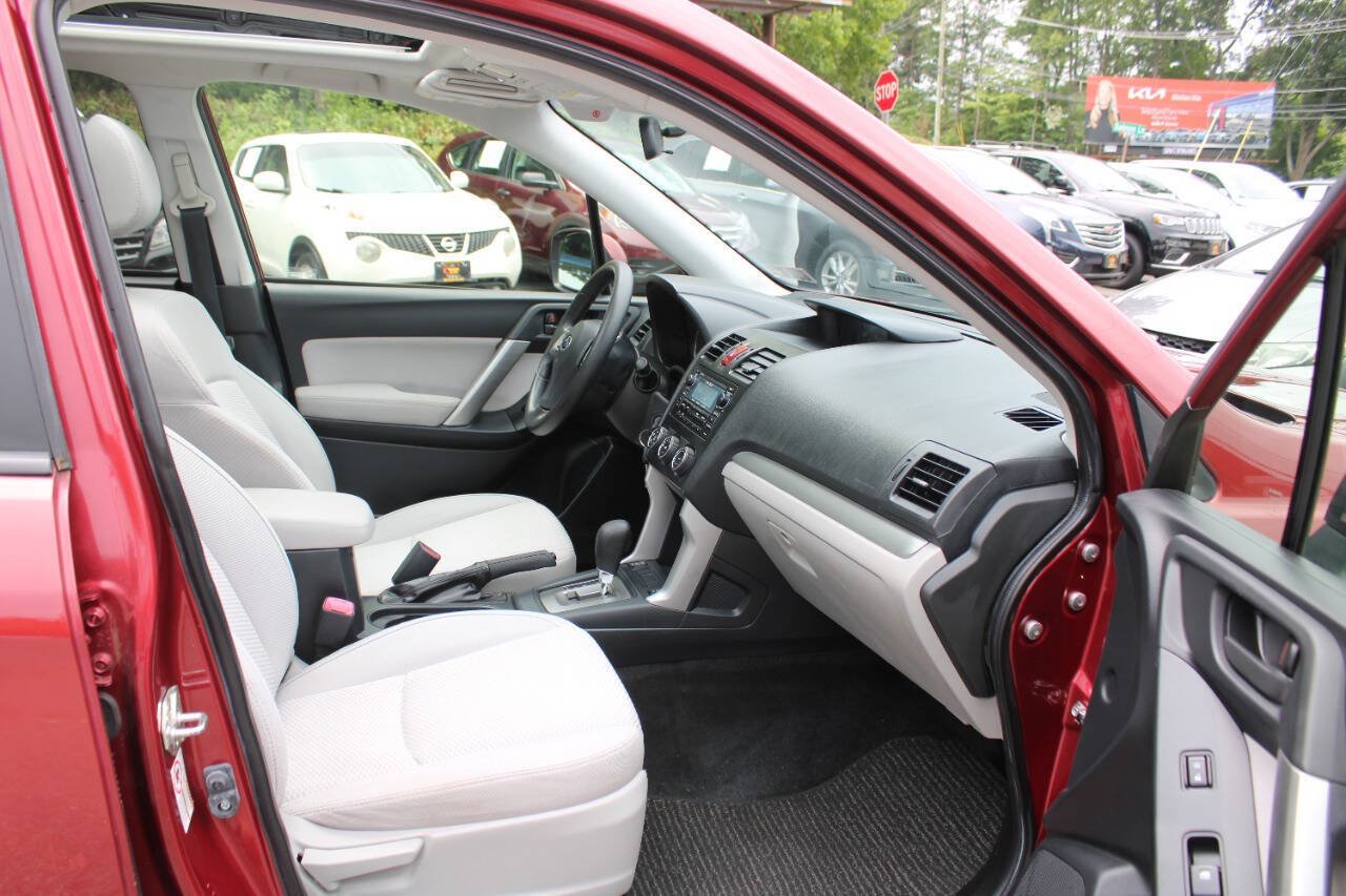 Used 2015 Subaru Forester 2.5i Premium AWD/4WD image 29