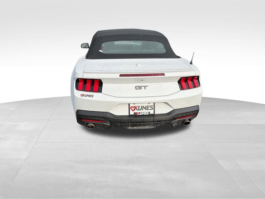 Used 2025 Ford Mustang GT Premium RWD image 9