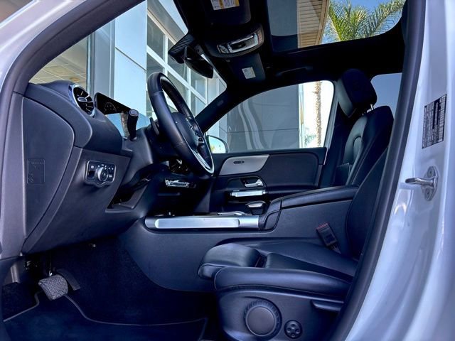 Certified 2022 Mercedes-Benz GLB 250 image 30