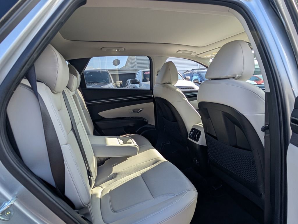 Used 2022 Hyundai Tucson Limited w/ Cargo Package AWD/4WD image 17