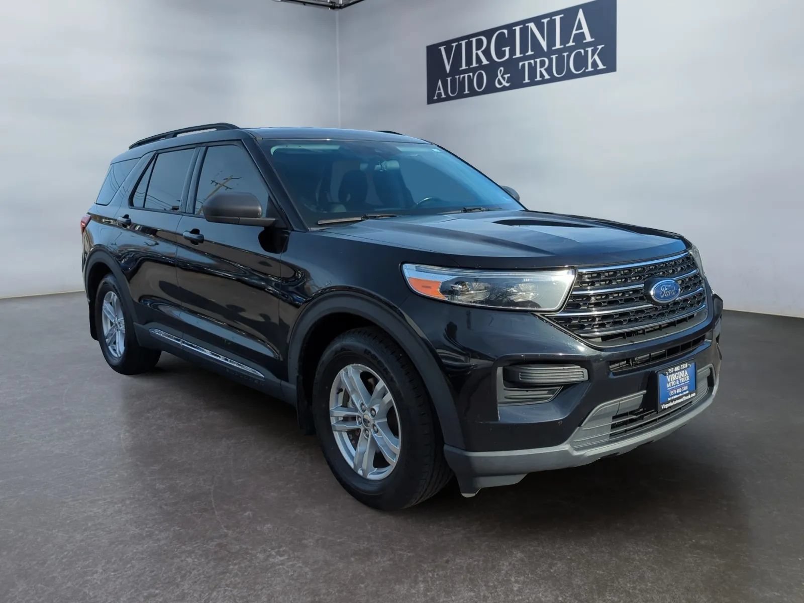 Used 2020 Ford Explorer XLT w/ Class III Trailer Tow Package RWD image 6