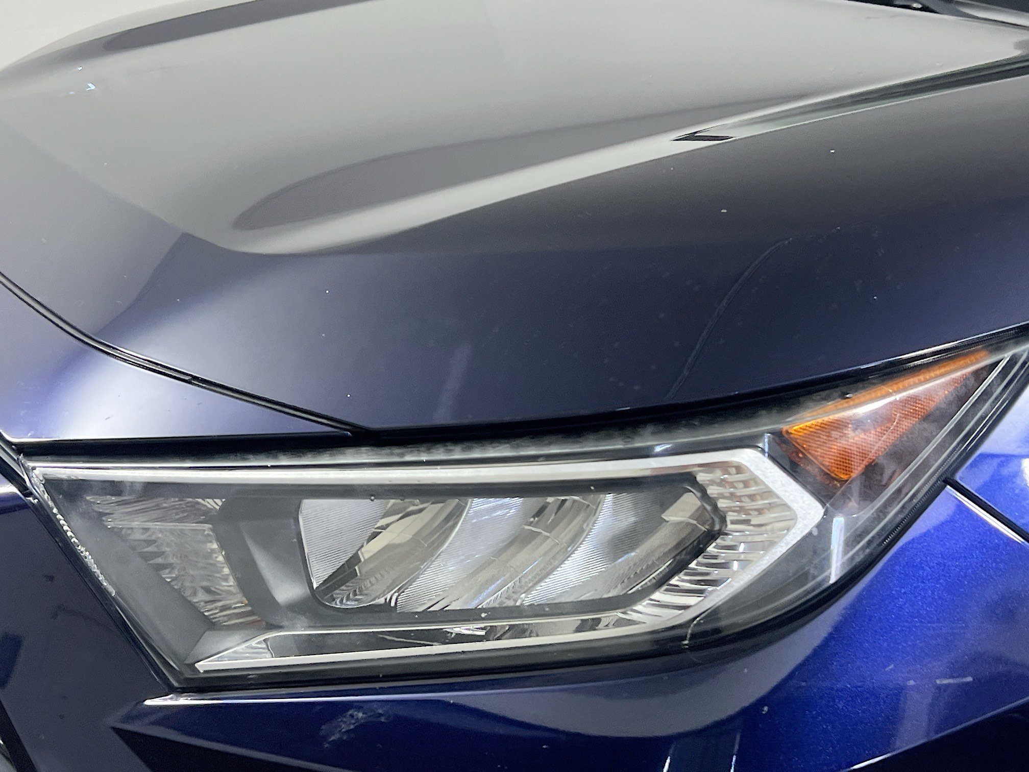 Used 2020 Toyota RAV4 XLE w/ Convenience Package FWD image 11