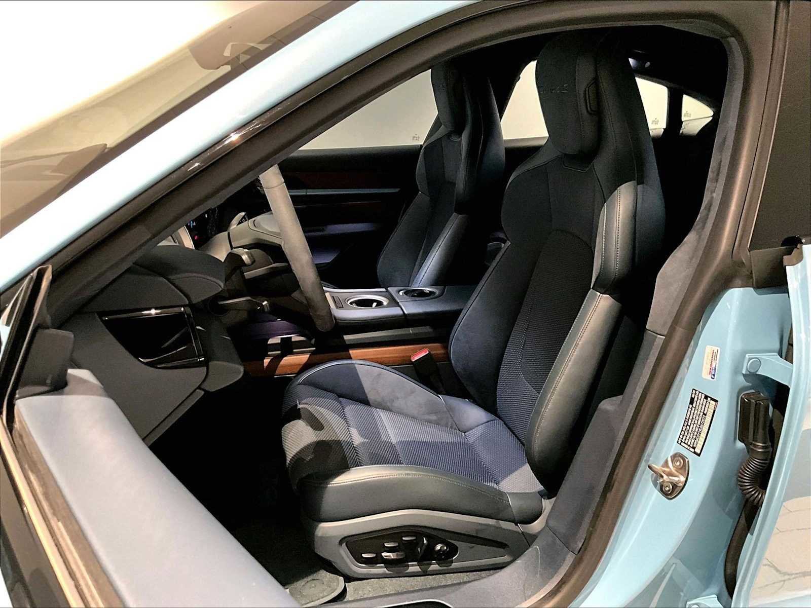 Used 2020 Porsche Taycan Turbo S image 8