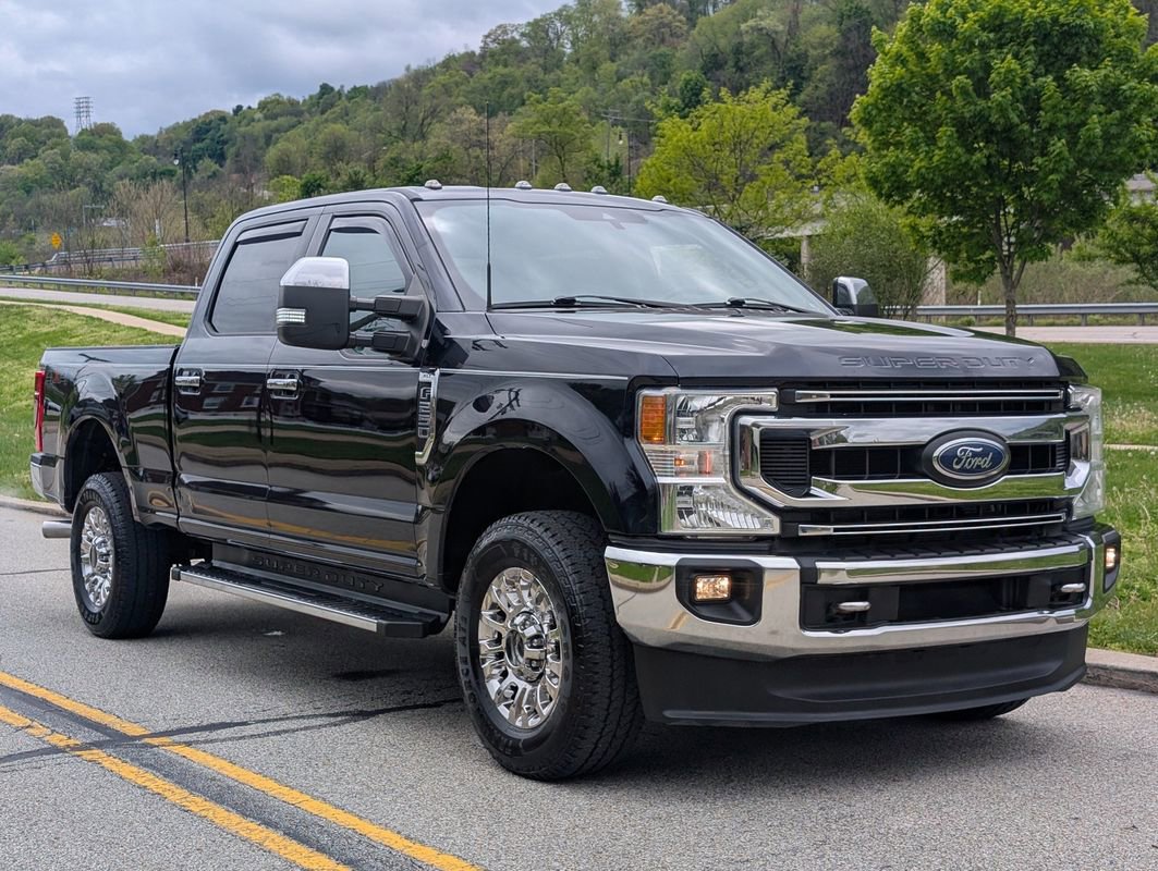 Used 2021 Ford F250 XLT w/ XLT Premium Package AWD/4WD image 3