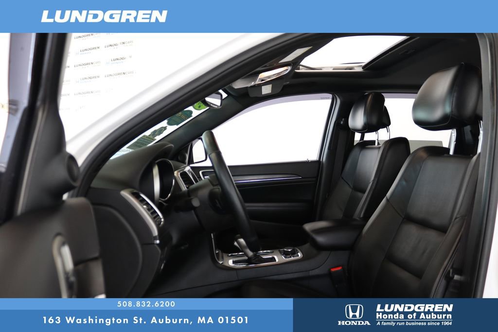 Used 2018 Jeep Grand Cherokee Limited AWD/4WD image 12