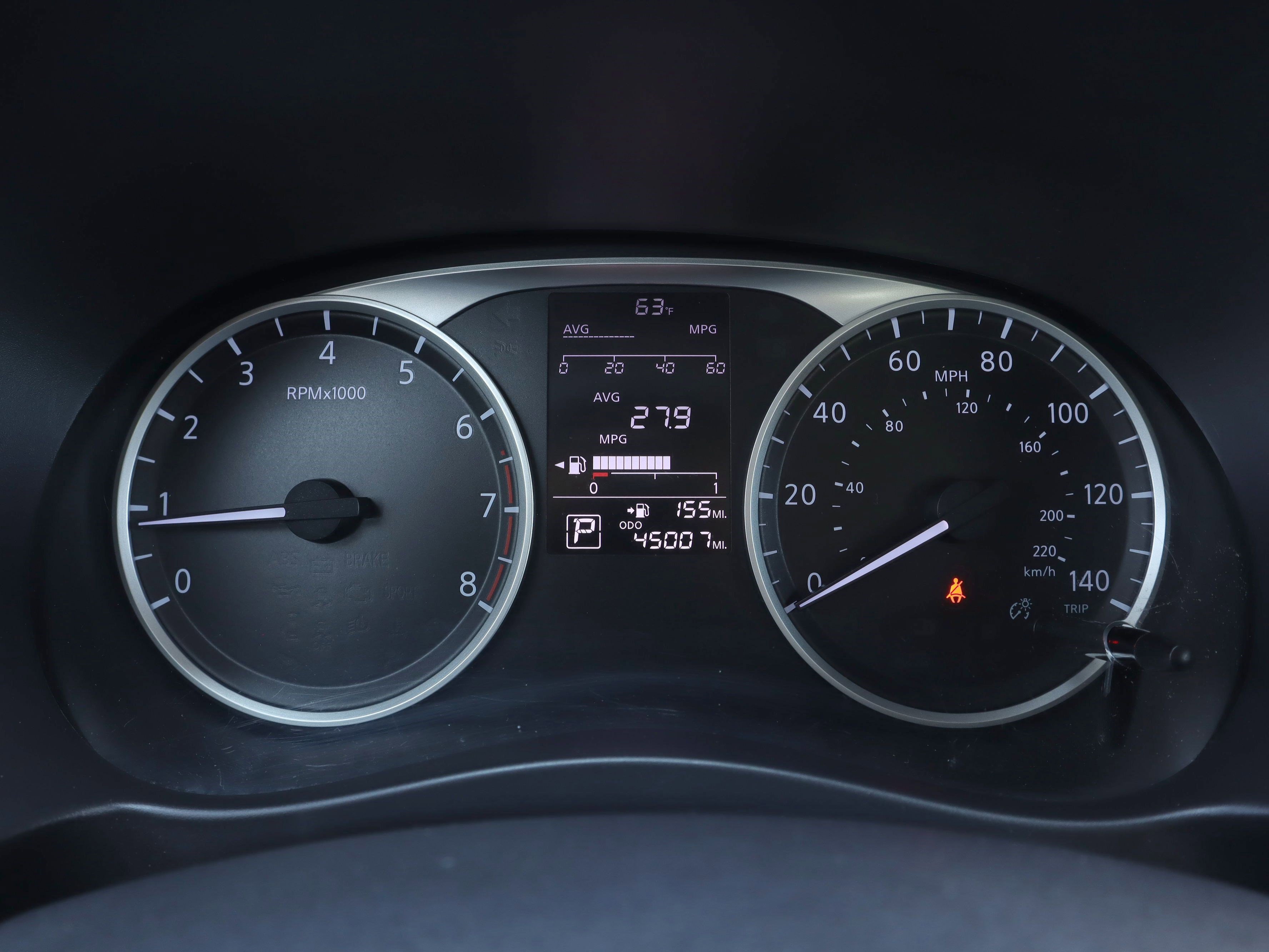 Used 2020 Nissan Kicks S image 9