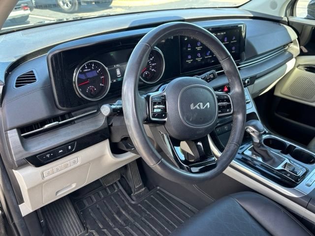 Used 2024 Kia Carnival EX FWD image 15