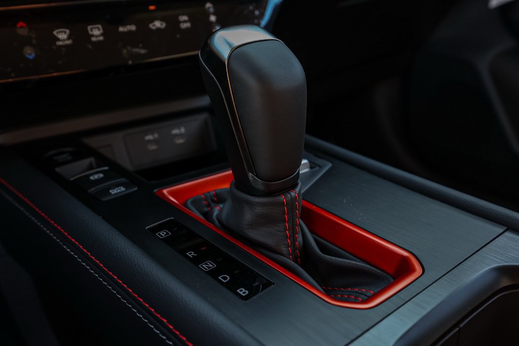 New 2026 Nissan Kicks SR FWD image 32