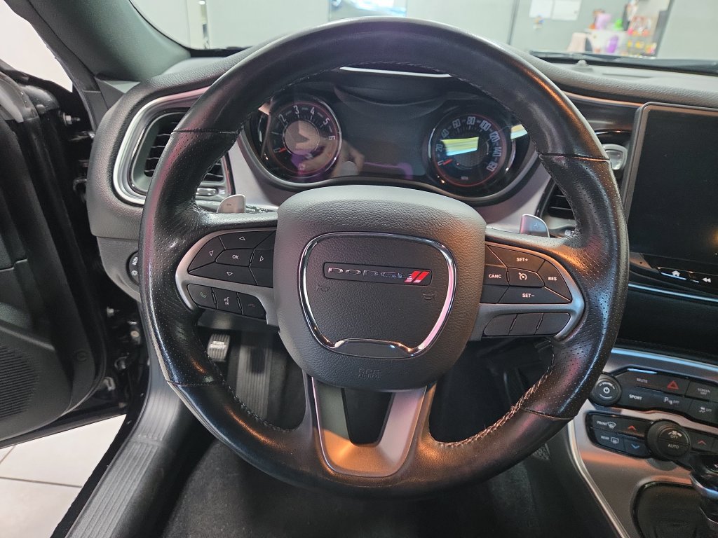 Used 2019 Dodge Challenger GT w/ Blacktop Package AWD/4WD image 31
