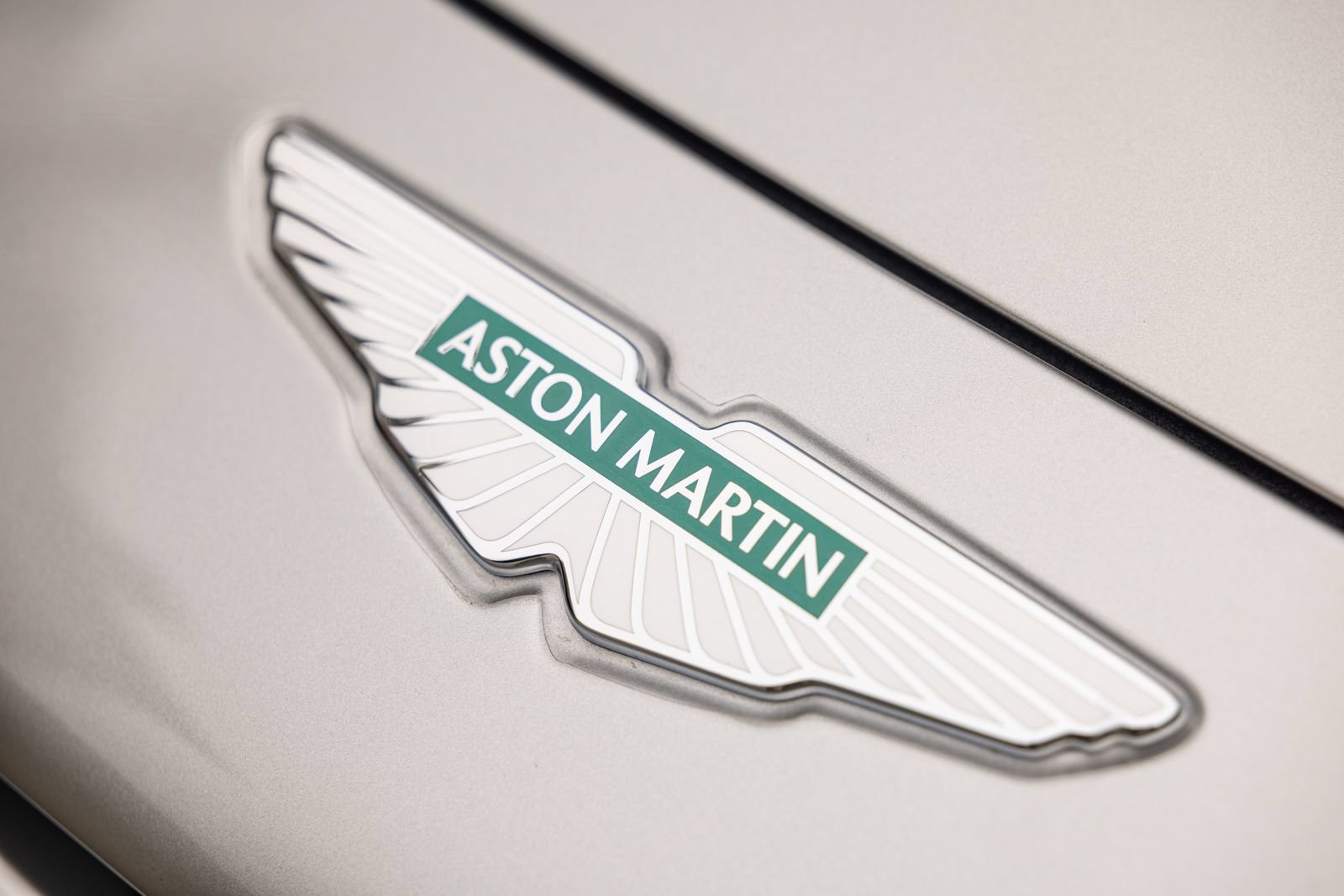 Used 2024 Aston Martin DB12 Convertible RWD image 21