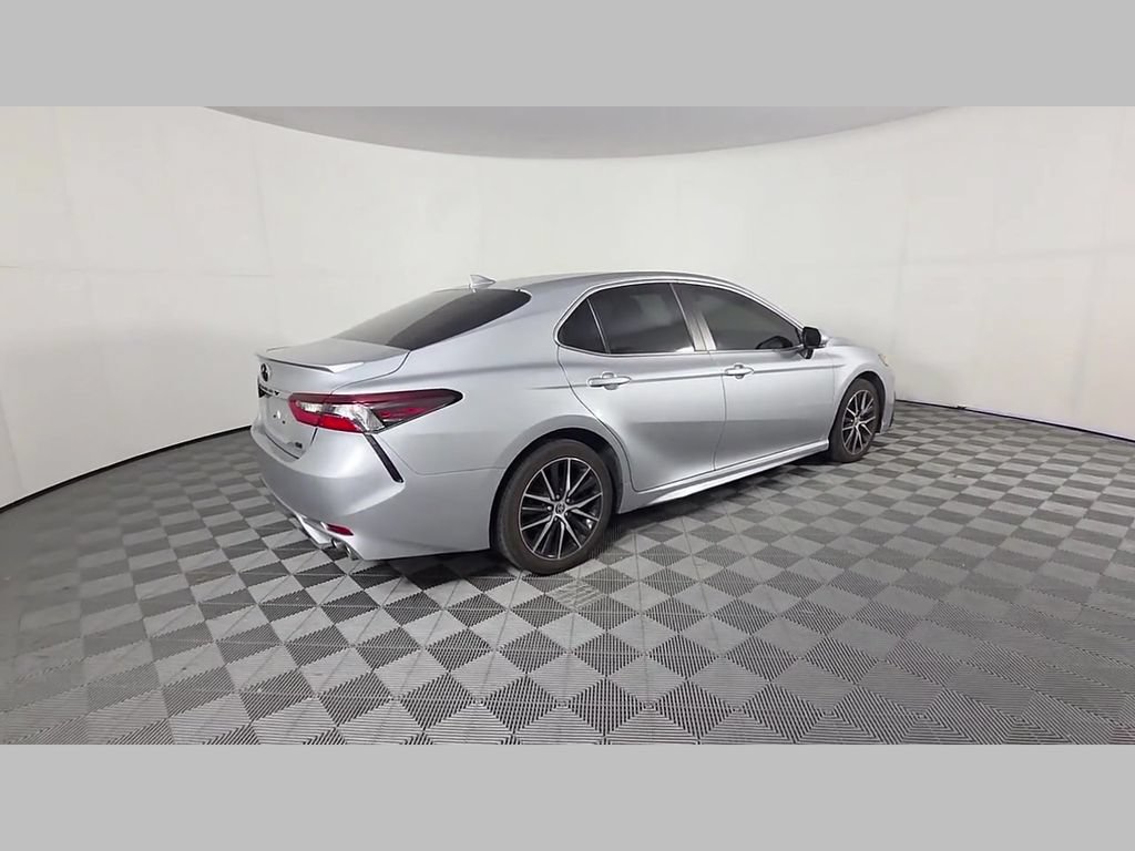 Used 2022 Toyota Camry SE FWD image 39
