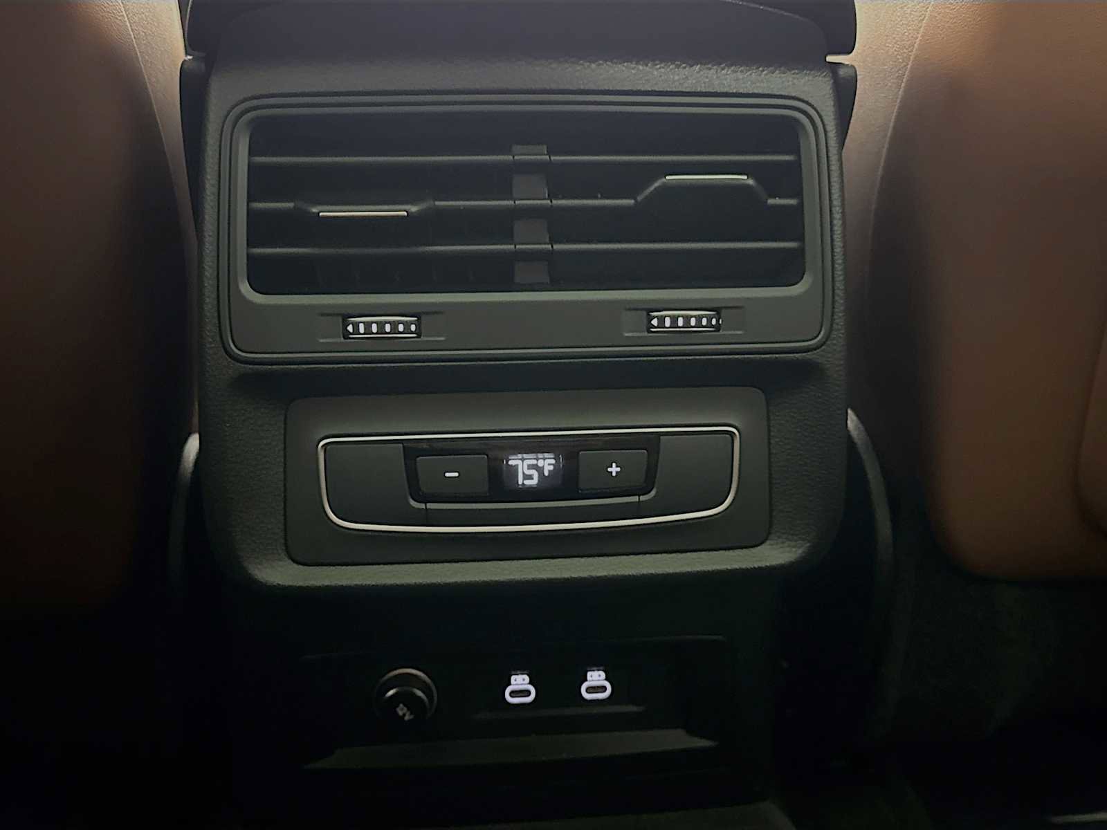 Used 2023 Audi Q8 Premium w/ Convenience Package image 24