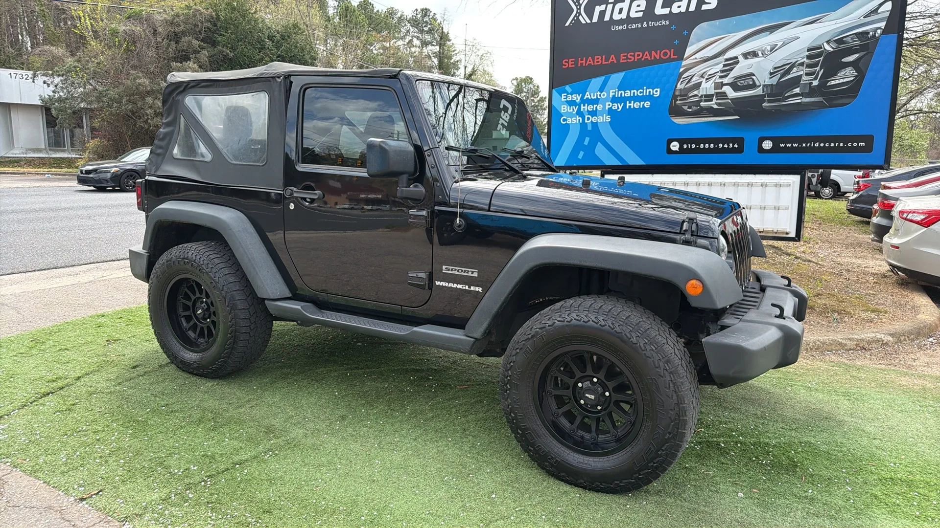 Used 2015 Jeep Wrangler Sport image 14