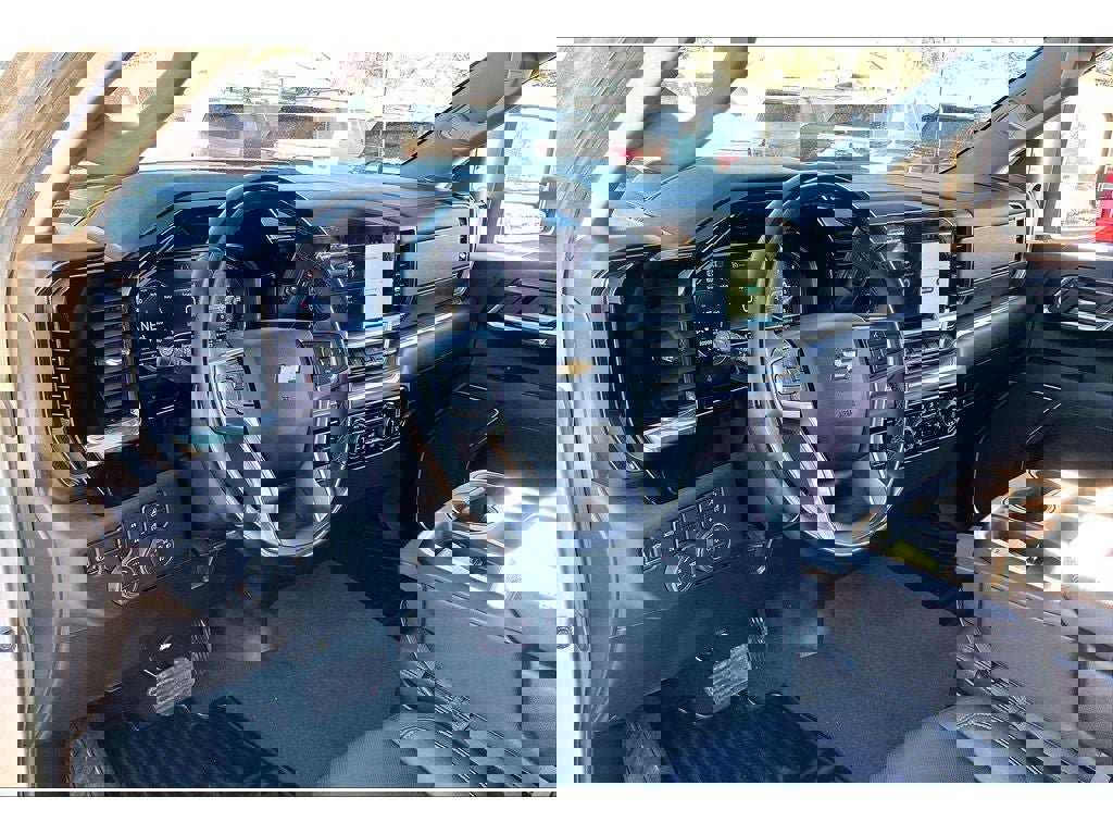 Used 2025 Chevrolet Silverado 3500 LTZ image 16