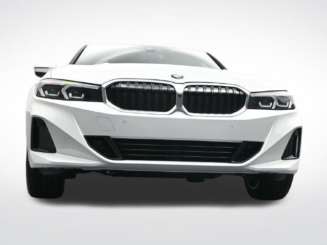 New 2026 BMW 330i xDrive Sedan w/ Premium Package AWD/4WD image 39