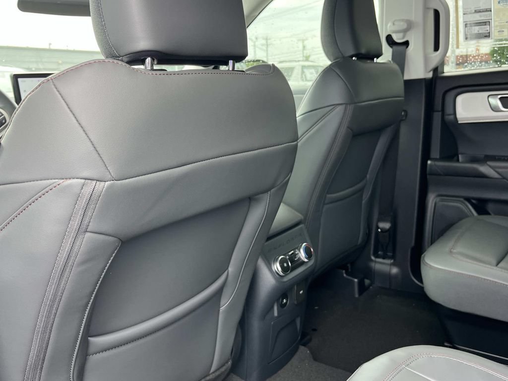 New 2026 Ford Explorer Active w/ Active Comfort Package AWD/4WD image 25