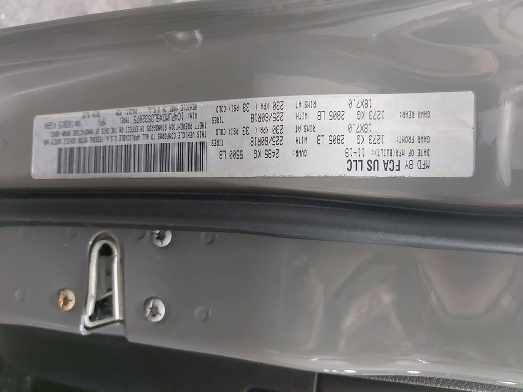 Used 2020 Jeep Cherokee Limited image 65