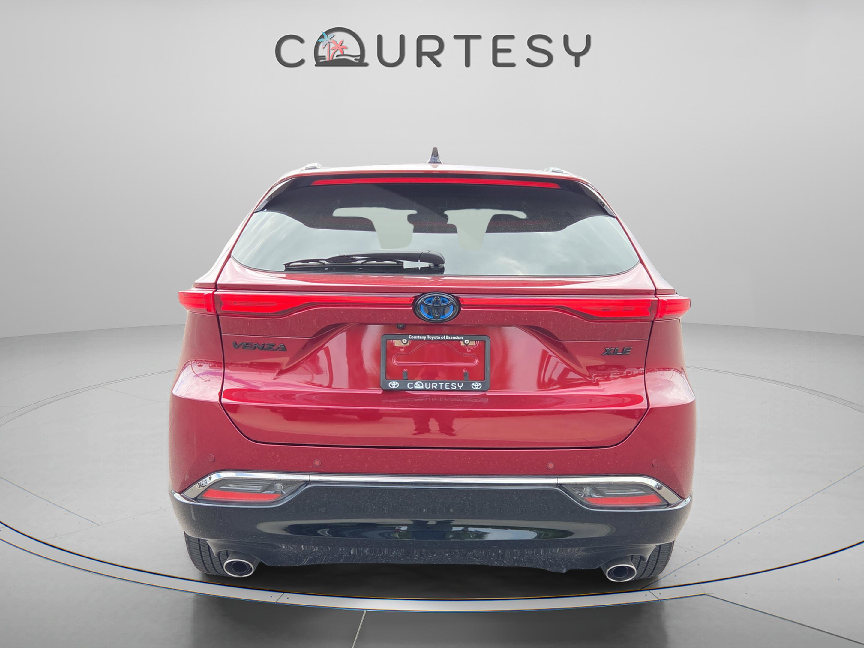 Certified 2024 Toyota Venza Nightshade image 5