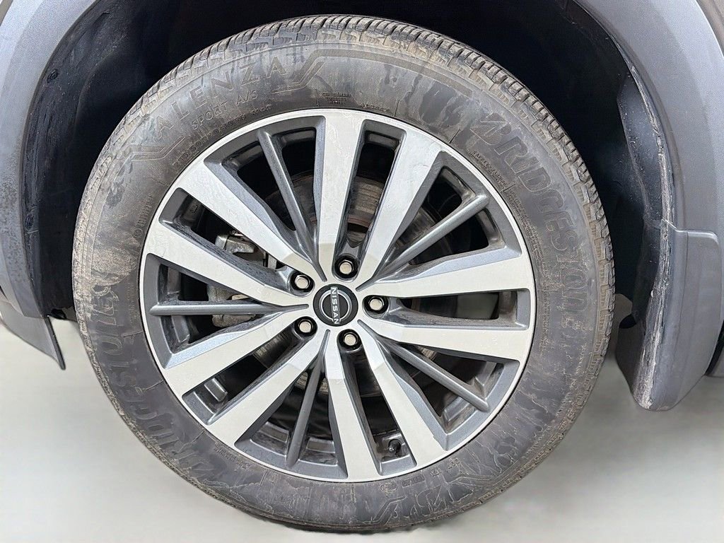 Used 2022 Nissan Pathfinder Platinum w/ Cargo Package image 22