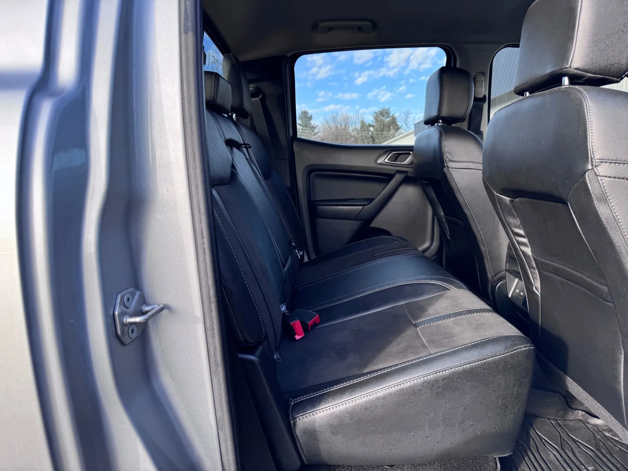 Used 2022 Ford Ranger Lariat w/ Tremor Off-Road Package image 10