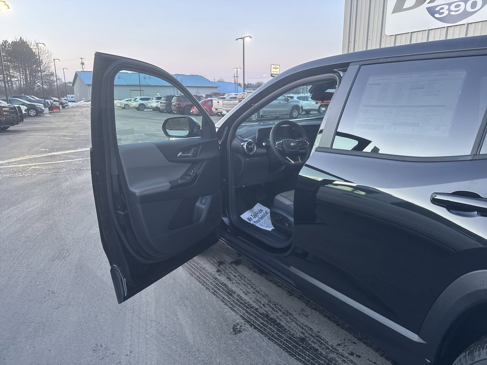New 2026 Chevrolet Equinox LT w/ Convenience Package II image 9
