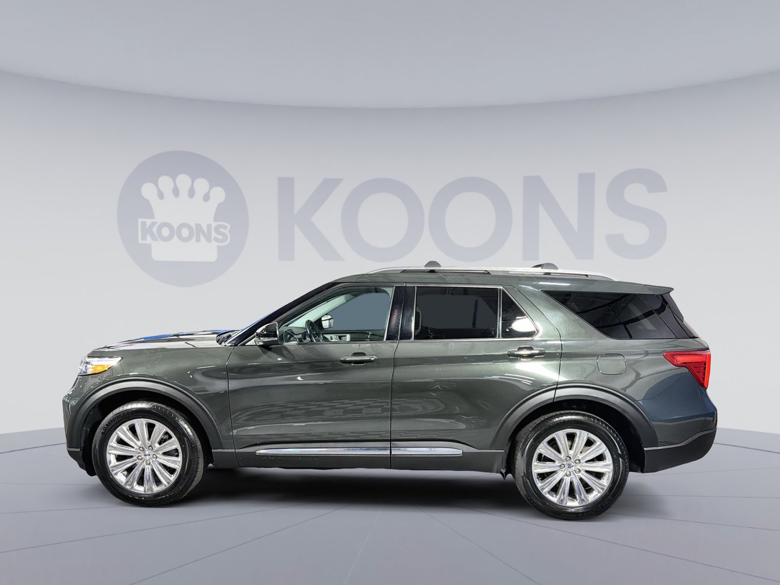 Used 2022 Ford Explorer Limited w/ Hybrid Equipment Group 310A image 2