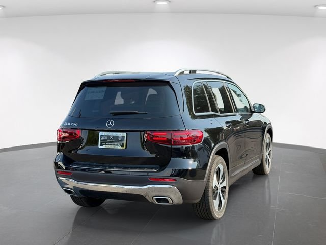 New 2026 Mercedes-Benz GLB 250 image 8