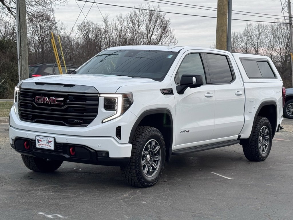 Used 2024 GMC Sierra 1500 AT4 w/ Technology Package image 2
