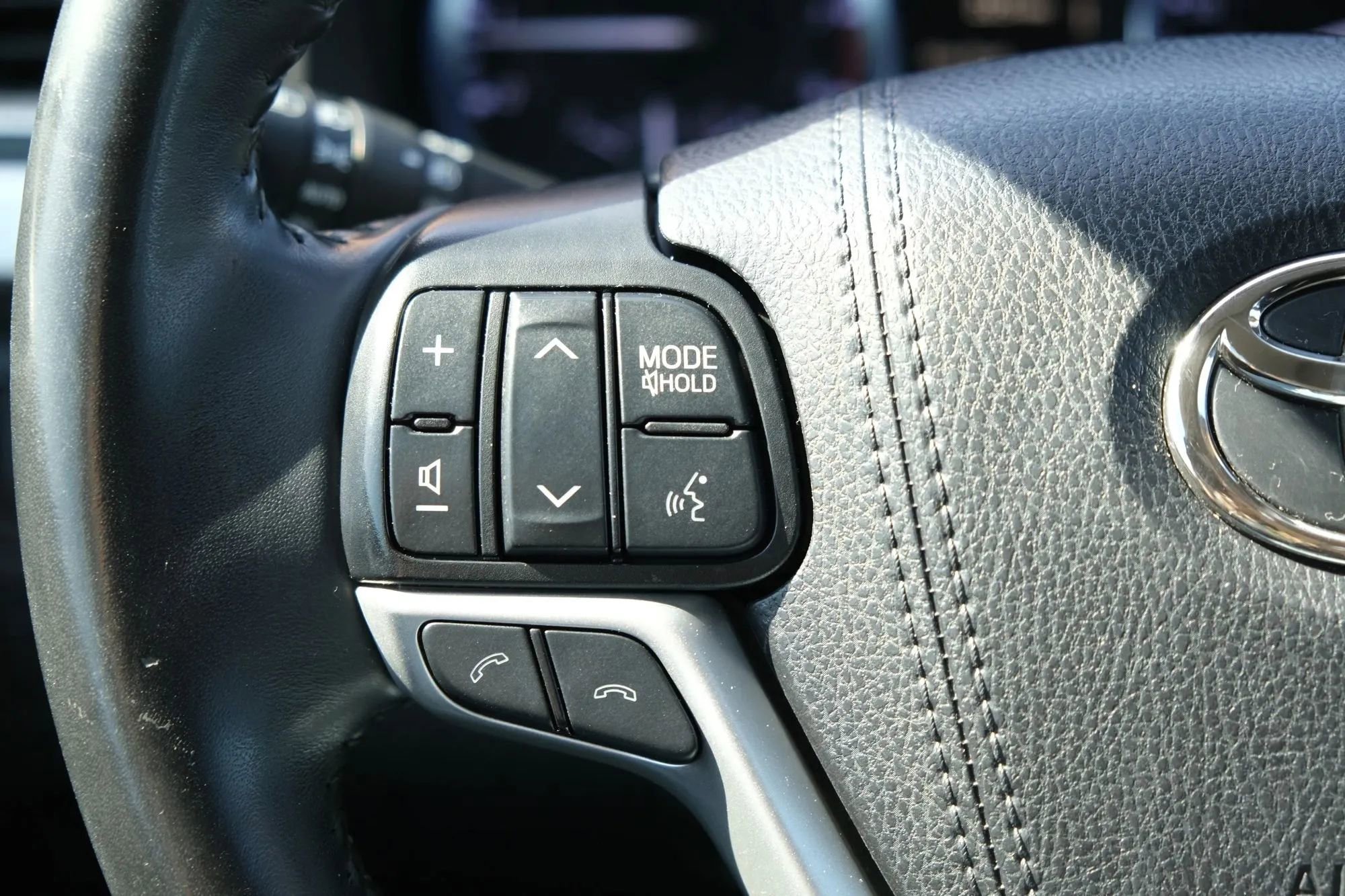 Used 2019 Toyota Highlander XLE image 39