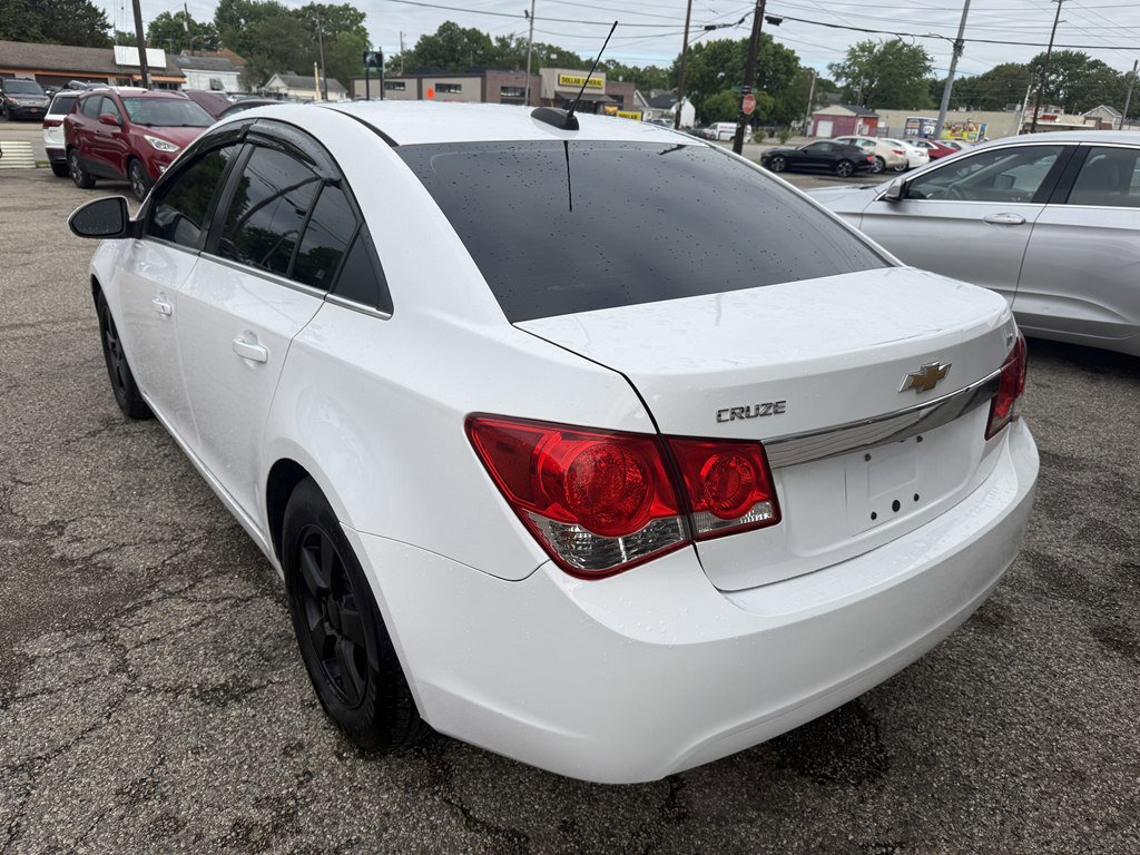Used 2015 Chevrolet Cruze LT FWD image 4