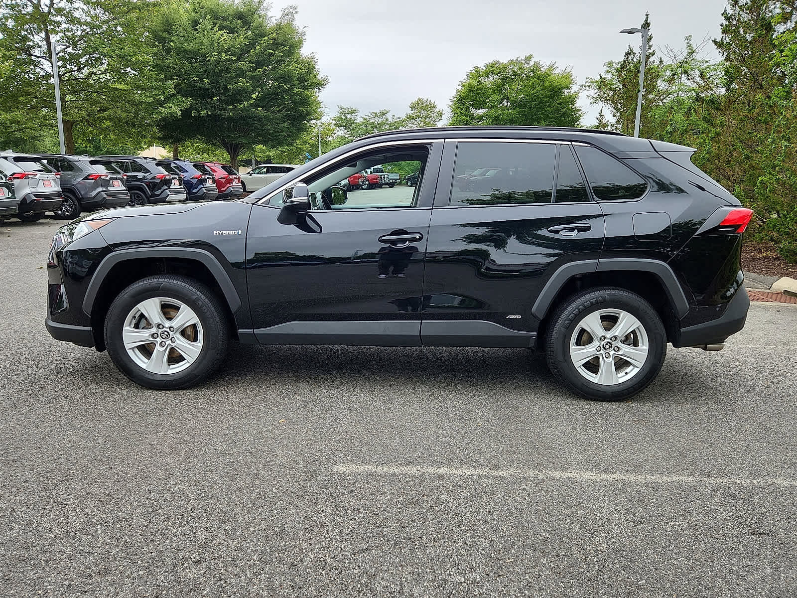 Certified 2021 Toyota RAV4 XLE image 8