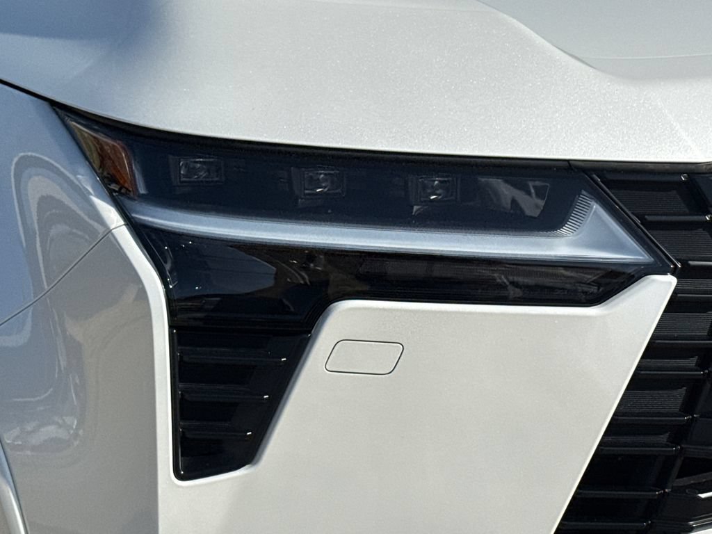 Used 2025 Lexus GX 550 w/ Accessory Package (2T) AWD/4WD image 4