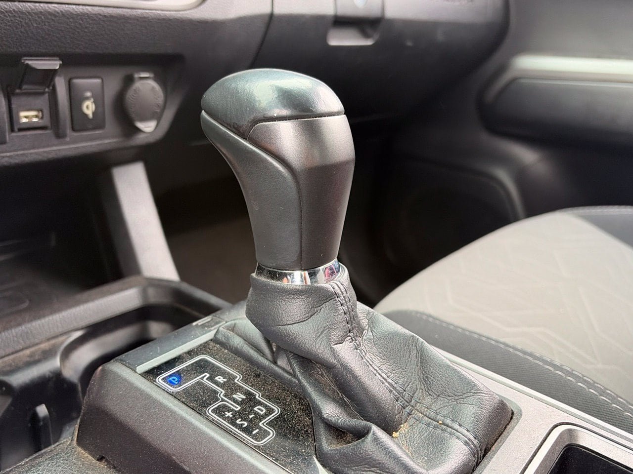 Used 2022 Toyota Tacoma TRD Off-Road RWD image 9