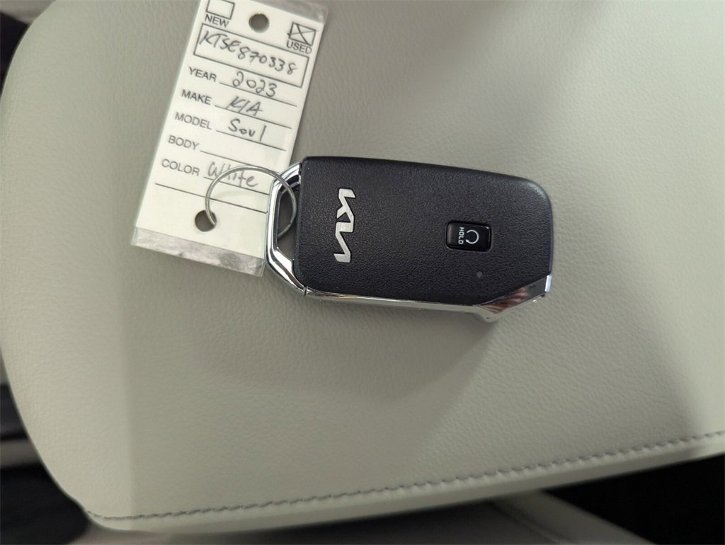 Used 2023 Kia Soul EX image 25
