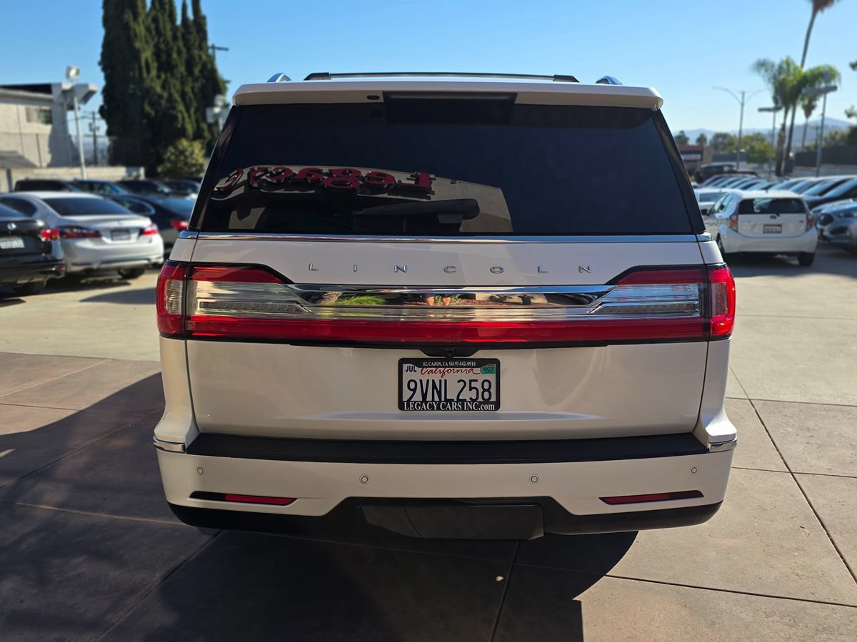 Used 2018 Lincoln Navigator L Select w/ Technology Package RWD image 11